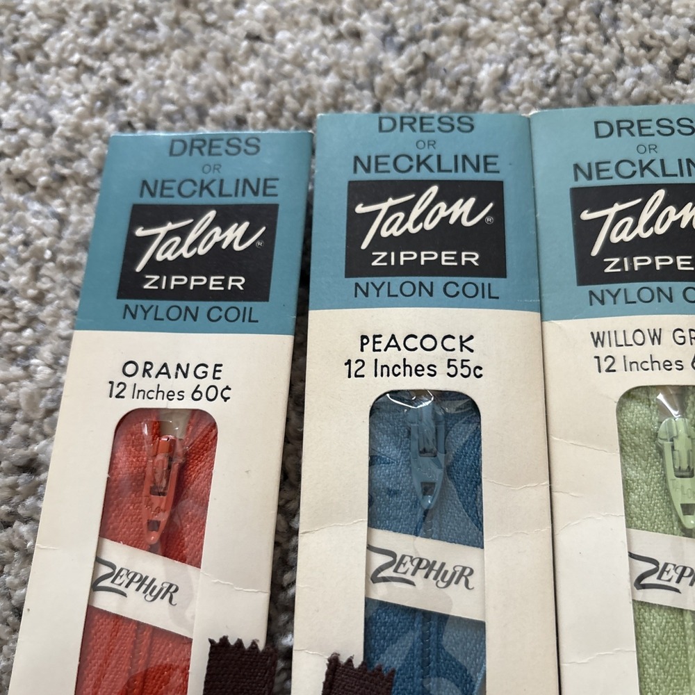 J.P. Coats Nylon Zippers NIP  16"-22" assorted colors lot of 7 - Picture 2 of 7